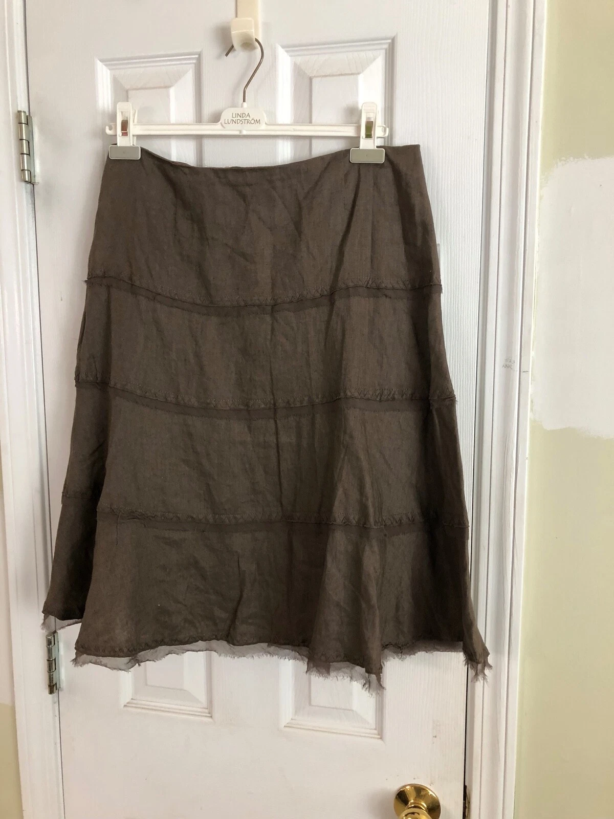 TAHARI Solid Cocoa Colored Skirt, Size 12, 100% Linen, NWT, Originally $298