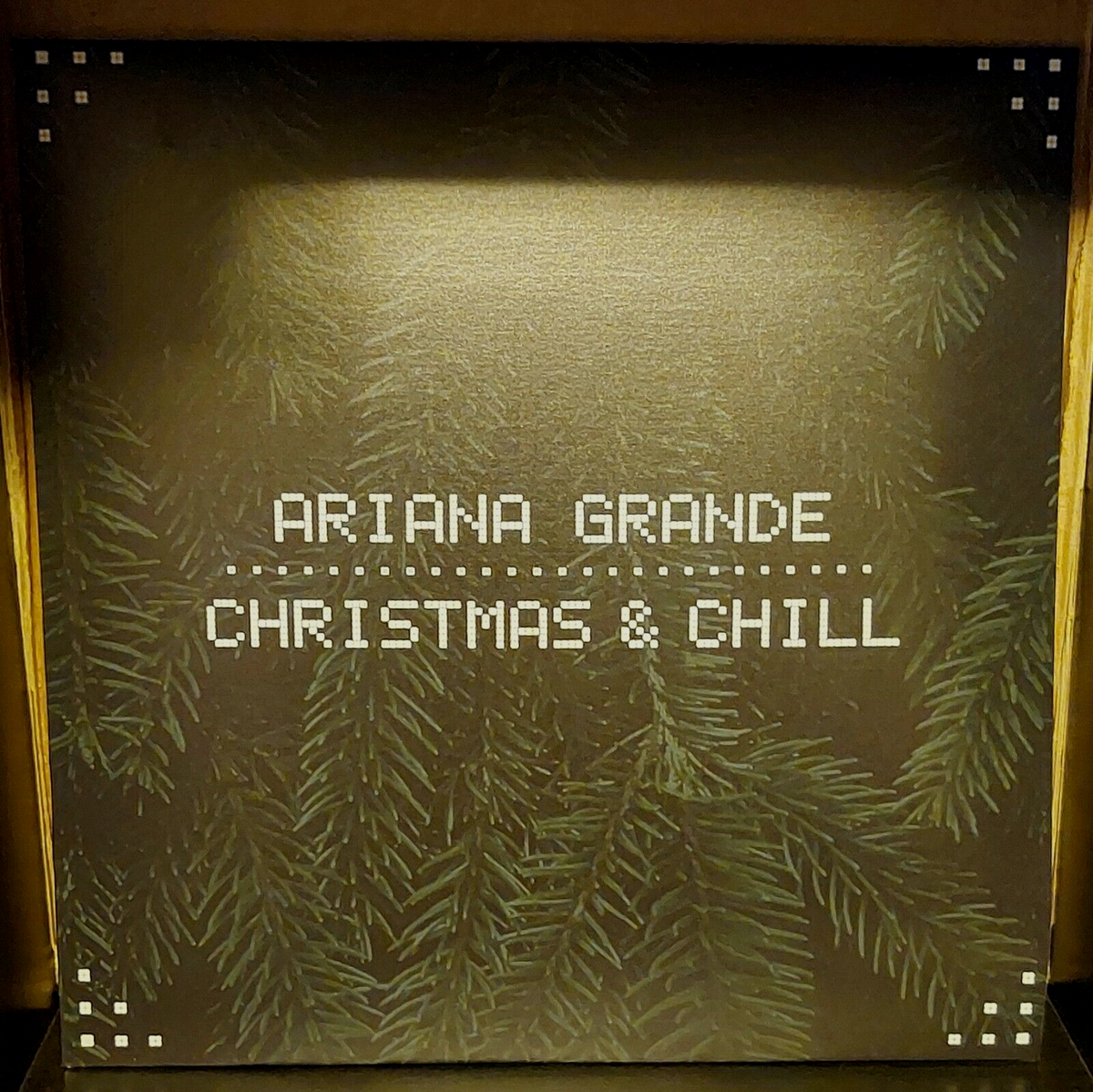 Ariana Grande: Christmas & Chill Green w/Etching Vinyl LP +