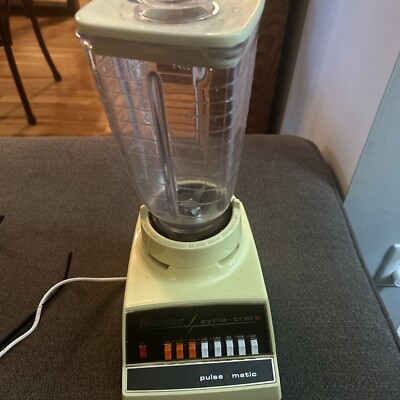 Vintage Osterizer 887-14h. Works Great. Classic Red Stop Button. Orig Lid. 