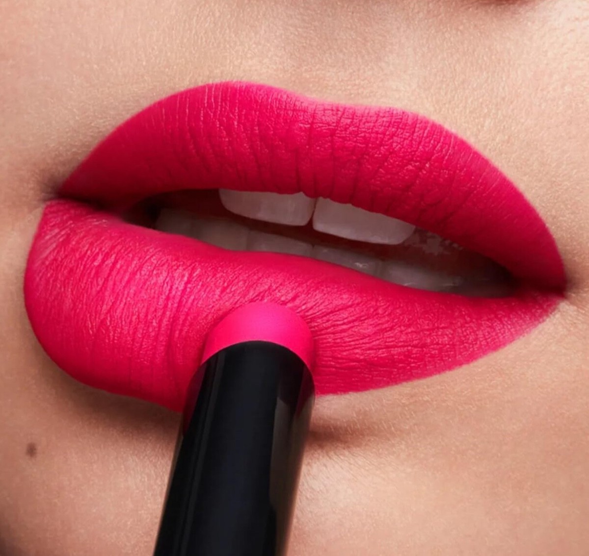 Cyzone Labial en Barra Supermate Lips Studio Look, Hot Pink, 2g - Main Image