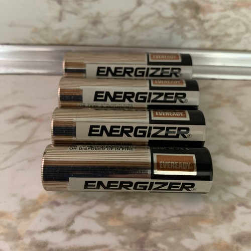 4 Vintage 80’s Energizer AA Batteries Model E91 PROP NOT WORKING DISPLAY ONLY!!!