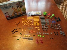 K NEX Angry Birds HAMMIN' AROUND Building Set 176 Pc 2012 READ