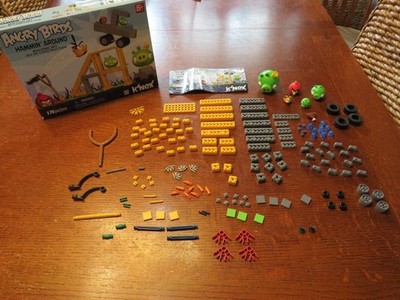 K NEX Angry Birds HAMMIN' AROUND Building Set 176 Pc 2012 *READ*