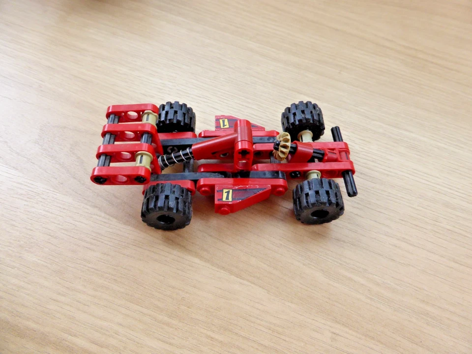 LEGO Technic 8209 Future F1, photo 1 of 5