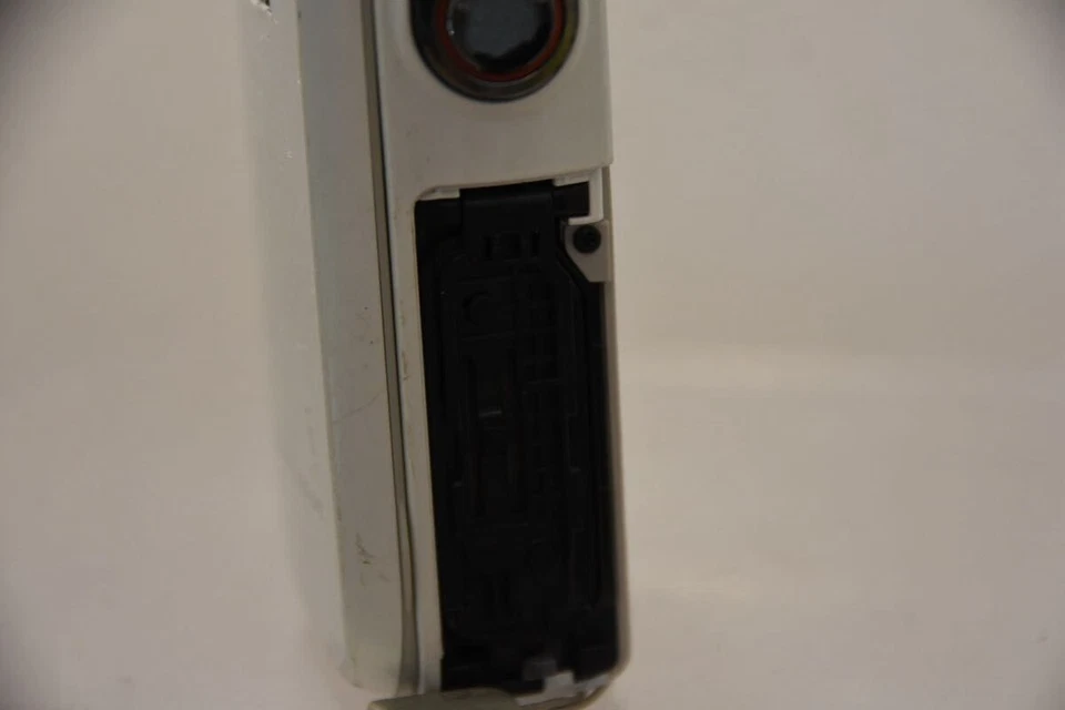 SONY HDR-GW77V White Waterproof Full HD Handycam 20.4MP Camcorder Japan - Image 3 of 4