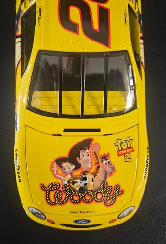 1:24 1999 Johnny Benson #26 Woody Ford Taurus by Hot Wheels Crews Choice - Picture 2 of 5