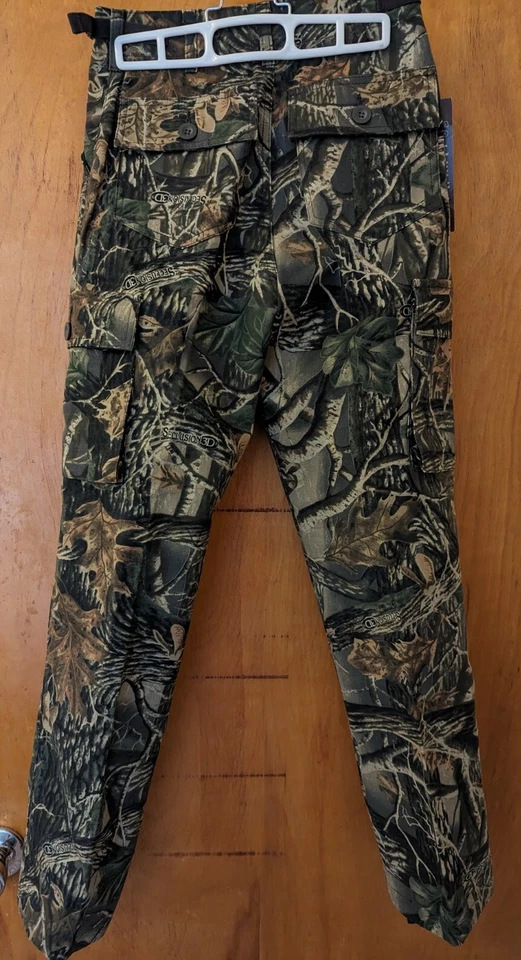 Cabelas Hunting Youth Boys Seclusion 6 pocket Camo Pants 12 Regular NWT Lot Of 2 - Image 4 of 4
