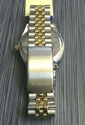 視線を支配する男の腕元】煌めきの18Kブリンブリンウォッチ｜CZ