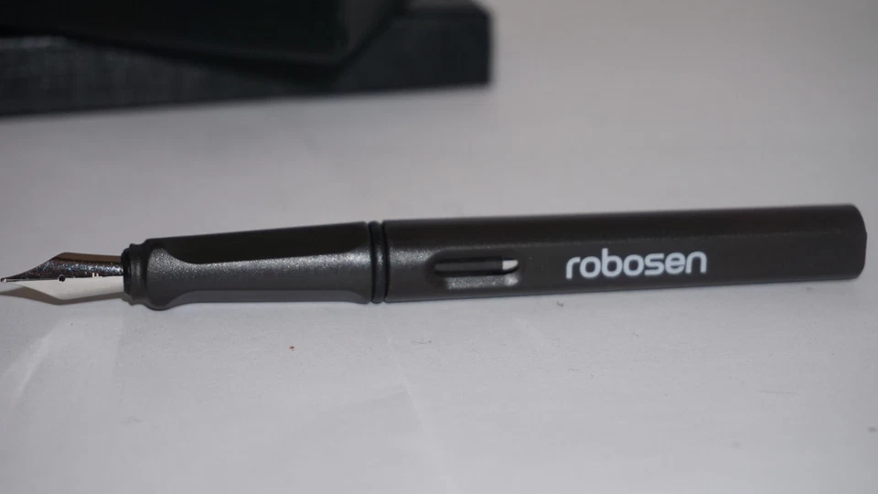 Robosen Nueva Pluma Estilográfica Transformer Japón Edición Limitada Foto 3 de 4