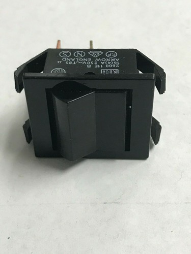 Interruttore a bilanciere KEMA KEUR 2600-11E-B 16A 250V on/off nero  - Foto 1 di 6
