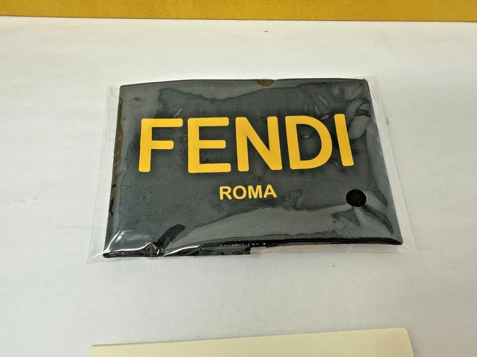 NOVO Autêntico Óculos de Sol Fendi Roma Caixa de Óculos Preta Estojo Macio Bolsa Pano - Imagem 3 de 4
