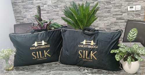 PAIR OF MULBERRY SILK PILLOWS SILK FILLED PILLOW HYPOALLERGENIC RRP £169 EACH - Picture 3 of 12
