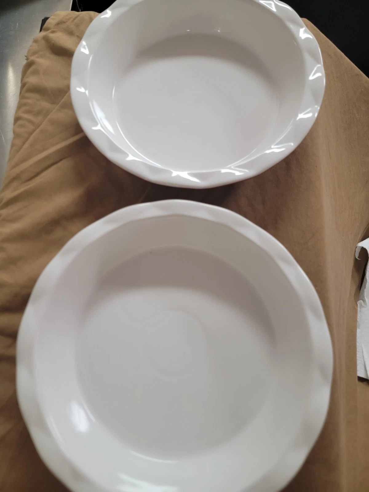 Set Of 2 Stoneware Red Pie Plate 9" Stoneware Ruffled Edge Bakeware