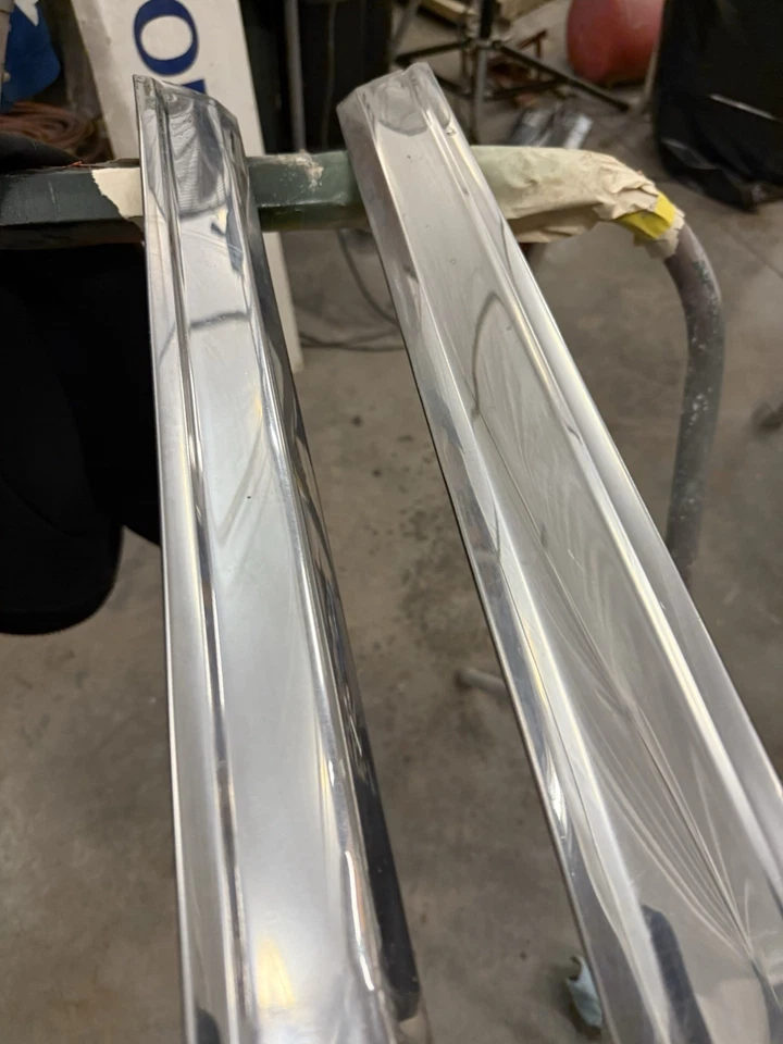 Ford Mustang 1965 1966 1967 1968 convertible poste de parabrisas moldura de acero inoxidable Foto 3 de 4