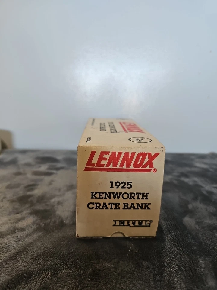 Banco de caja Kenworth vintage ERTL Lennox 1925 con llave Foto 2 de 4