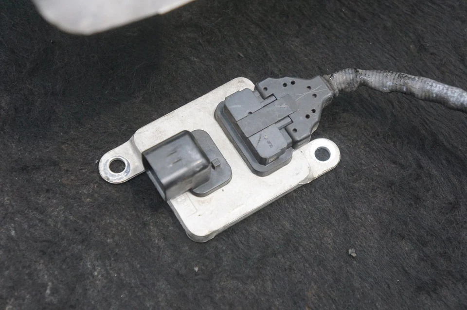 Tubo de escape turbocompresor 12643610 Chevrolet Silverado 3500 2011-16 Foto 4 de 4