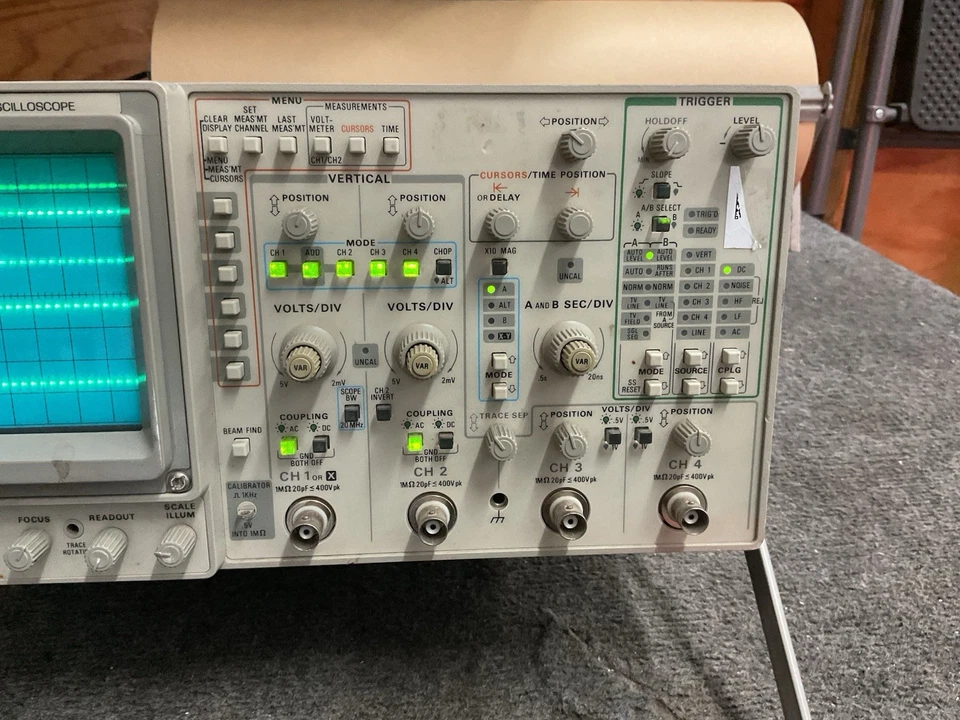 Osciloscopio de laboratorio Tektronix 2246 100 MHz unidad de prueba portátil Foto 3 de 4