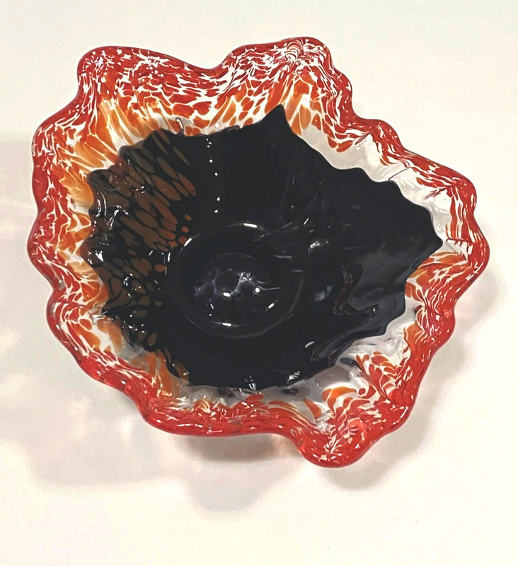 Murano Centerpiece Bowl Art Glass  Multicolor Ruffle Black and Red. 9.5” W. 4” T