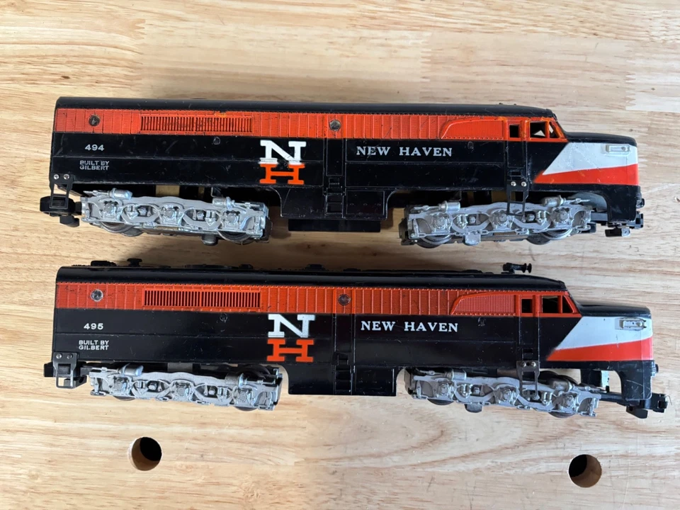 American Flyer S Gauge New Haven Alco PA Diesel Locomotive Pair 494 & 495 - RUNS - Image 2 of 4