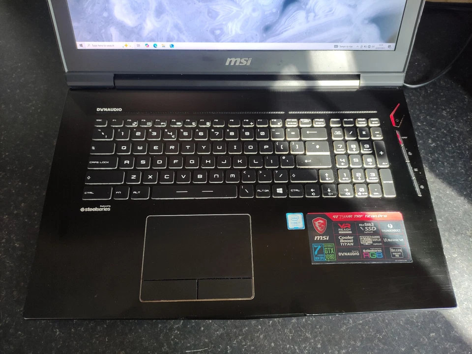 MSI Titan Pro 17.3" GTX 1080 i7-7700HQ 16GB RAM 256GB SSD 1TB 120Hz GT73EVR7 - Image 3 of 4