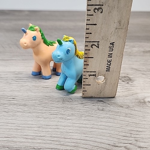 Vintage Soma Mini PVC Pony Yellow 90s Used Condition 2 inches Tall Set Of 2 - Picture 8 of 8