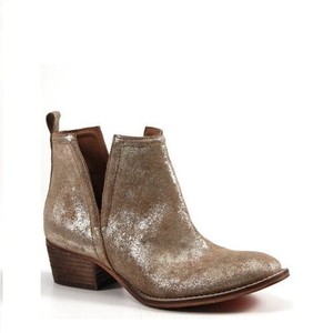 diba true stop by bootie