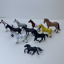 Lot of 10 Unbranded Plastic Horse Figure Toys As Is