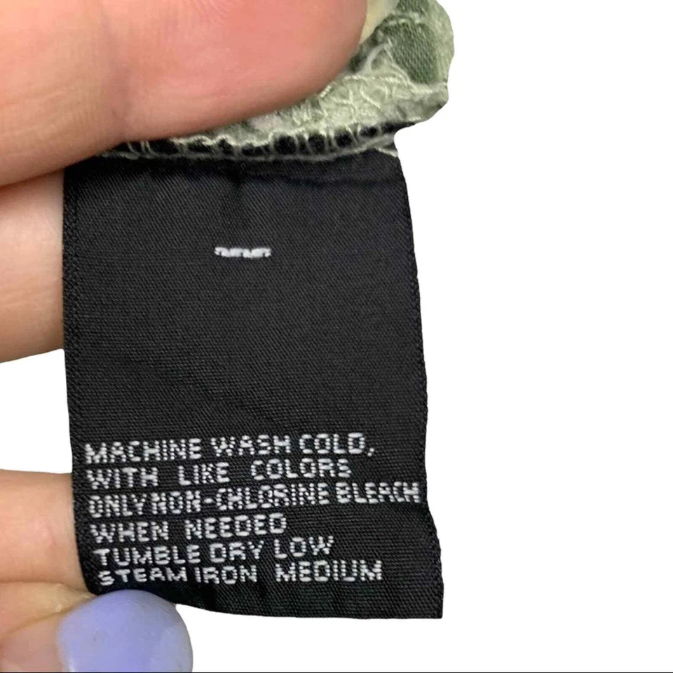 Erika Women's Petite XL Green Palm Leaf Butterfly Print Tank Top Smocked Detail - Image 3 of 4