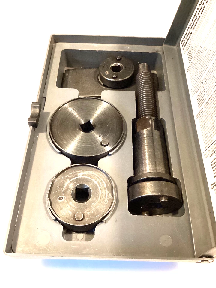 Lisle USA 25000 6 piezas Juego de herramientas de pinza de freno de disco universal en estuche de cierre a presión Foto 2 de 4