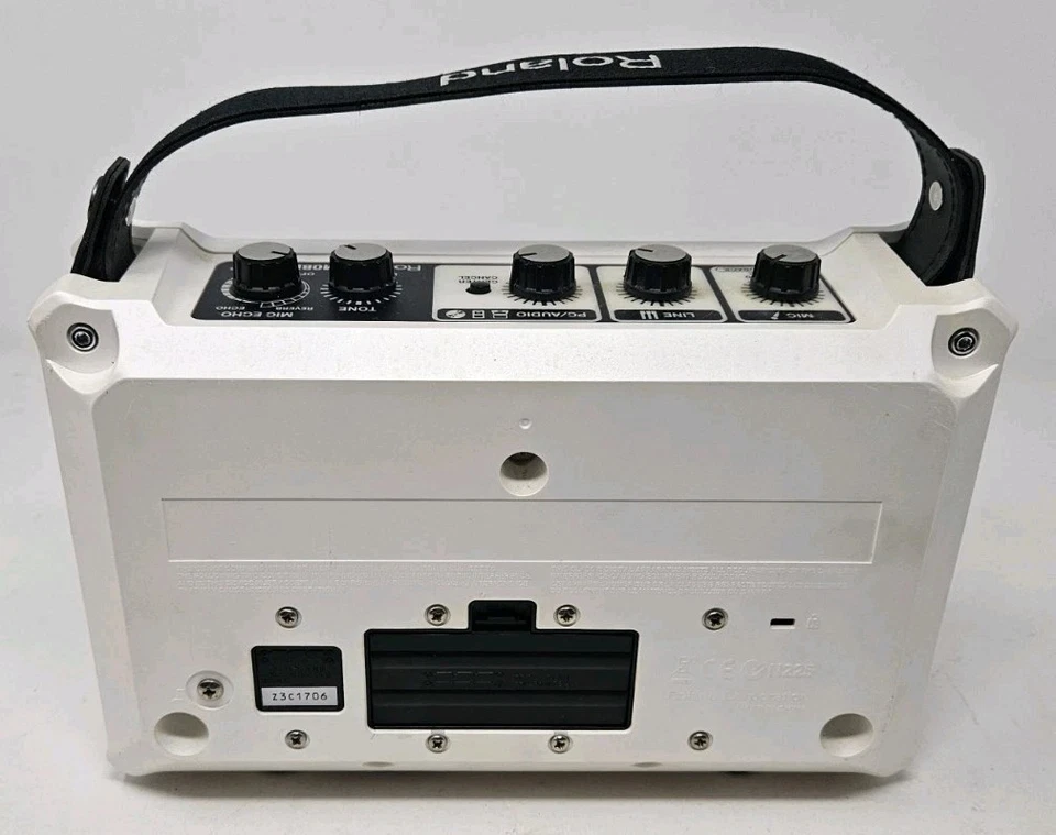 Roland Mobile BA Battery Power Portable Stereo Speaker White Tested WORKS  - Image 4 of 4