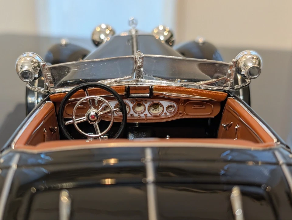 Maisto Mercedes-Benz 500K Special Roadster 1936 Black 1/18 Premiere Edition RARO - Immagine 4 di 4