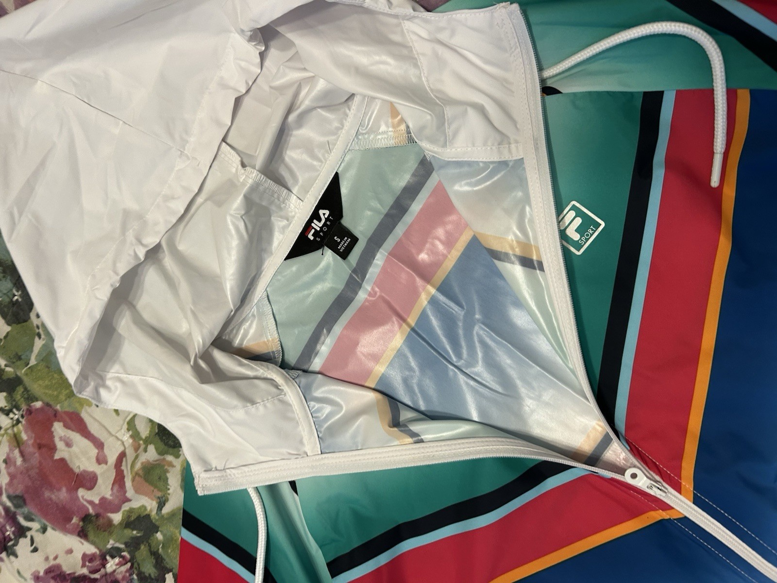 Giacca a vento Fila vintage ? piccola