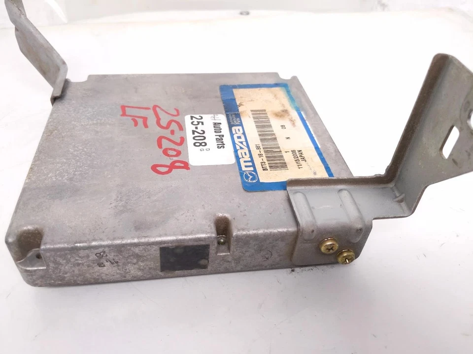 2001 Mazda Miata 1.8L Engine Control Module Btt3-18-881 *Manual Transmission - Image 3 of 4