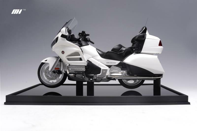 とても貴重な1:6 スケール 模型 ホンダGold Wing (GL1500) Guiloy Diecast 1/6 Honda Goldwing 1500 SE Motorcycle 16201