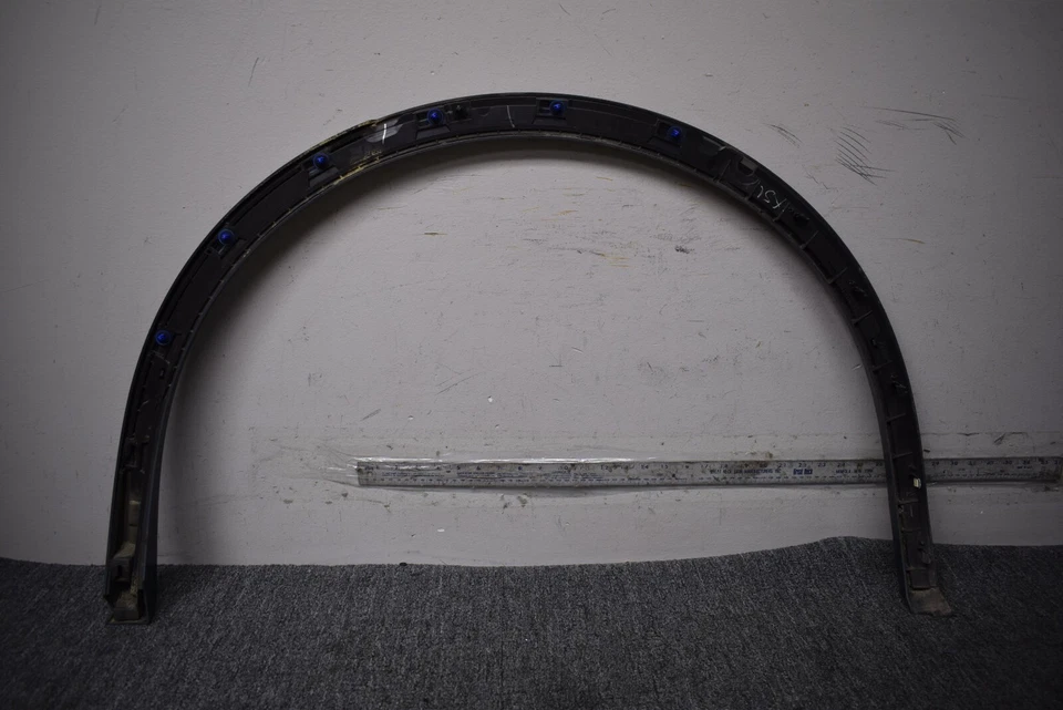 Audi SQ5 2018-2020 moldura de apertura de rueda OEM de fábrica Foto 4 de 4