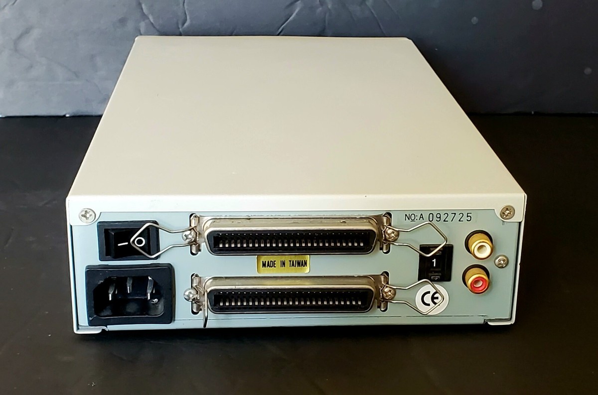 AKAI　DR4vr アカイ　ハードディスクレコーダー EXTERNAL SCSI CD-RW DRIVE BURNER 16X10X40X AKAI DR4/DR4D