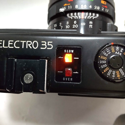 Near Mint-] Yashica Electro 35 GTN Rangefinder Camera 45mm f/1.7
