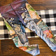 Eagle Rock Werkshop Floral Wave Print Leggings ocean dolphins small