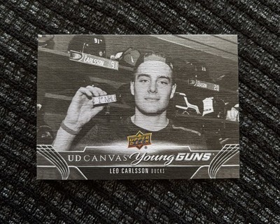 2023-24 Upper Deck Young Guns Leo Carlsson UD Canvas black & white