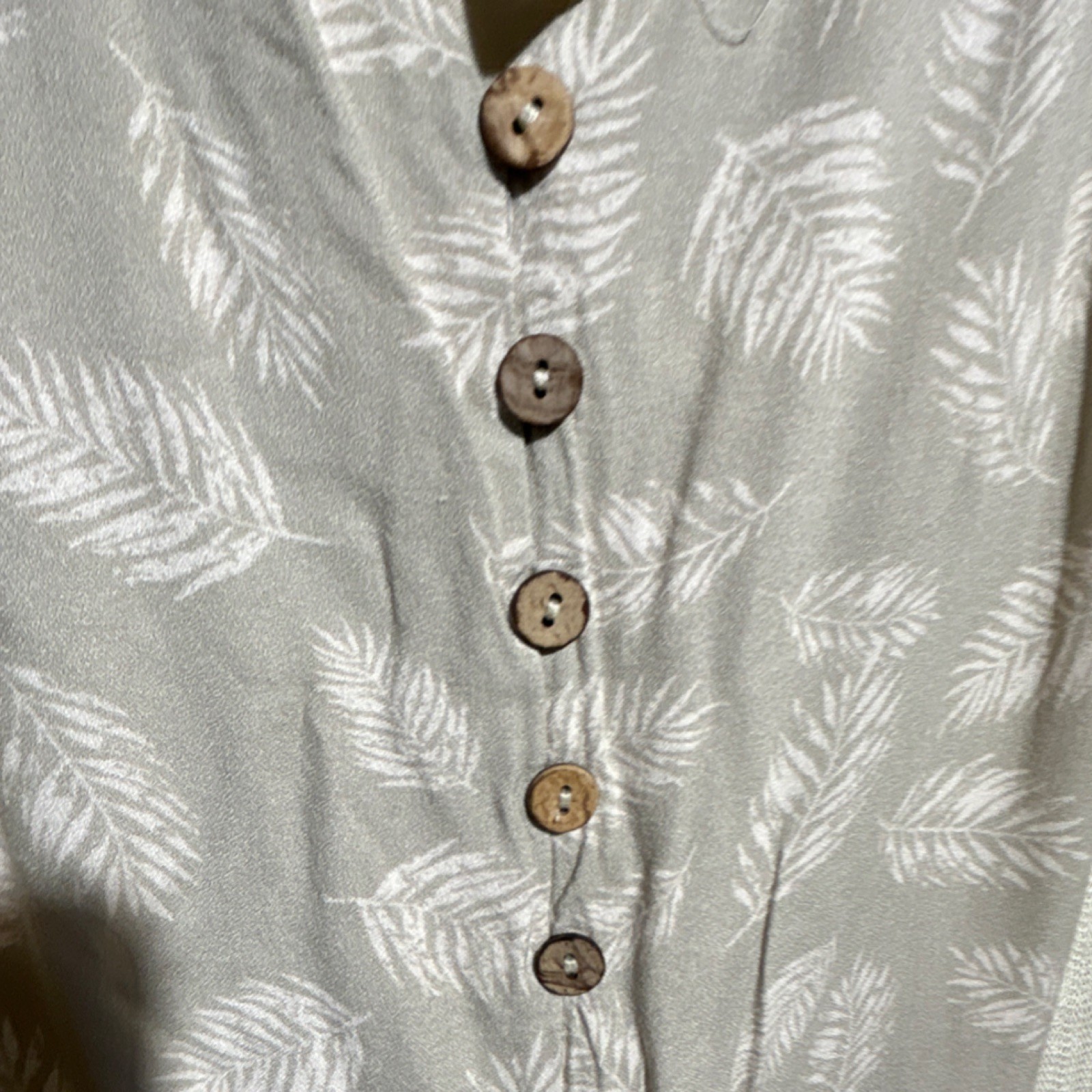 Style Rack Small Beige Leaf Print Button Front Ca… - image 4