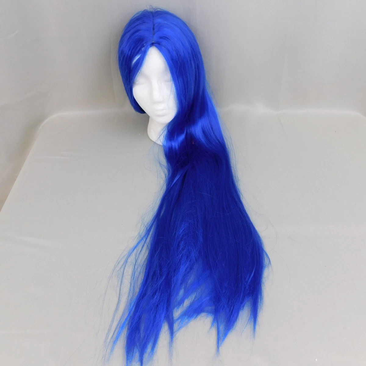 Long blue on sale cosplay wig