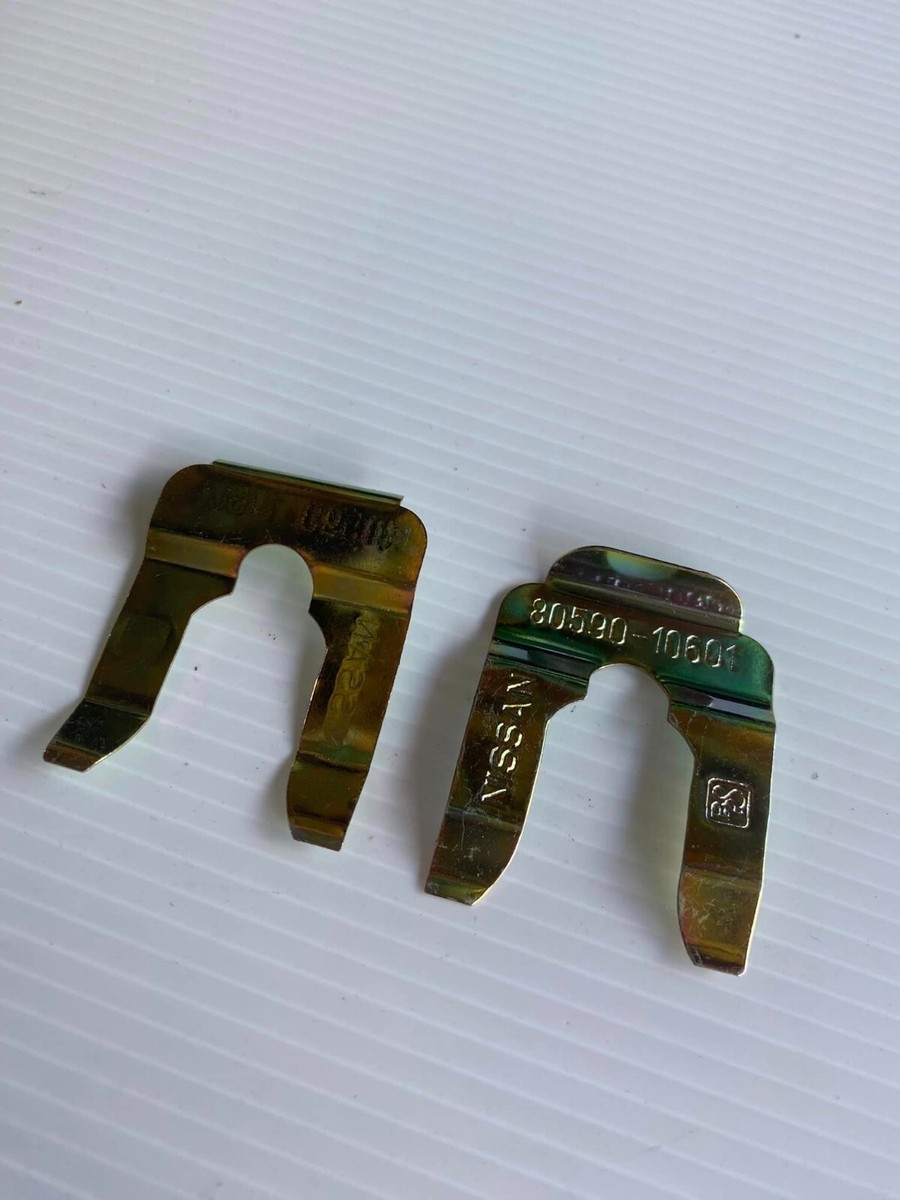 2 Door Lock Cylinder Clip Retainer Spring DATSUN FAIRLADY 240Z