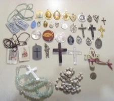 vintage religious catholic crucifix cross etc Christian items lot EL1085