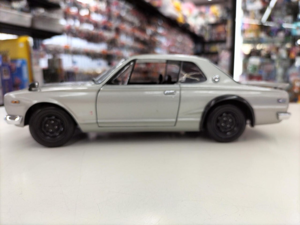 Direct from Japan Minicar Kyosho: 1/18 Nissan Skyline 2000GT