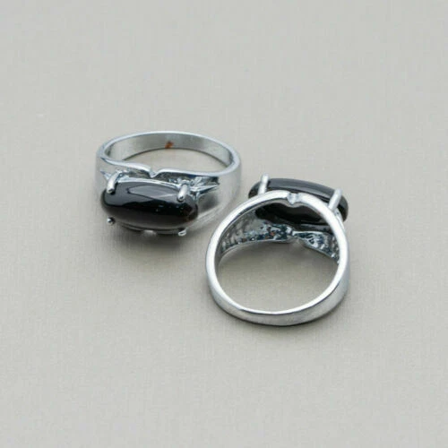 Anelli di bigiotteria neri in pietra