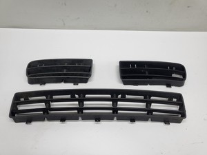 VW Golf 4 1J  Lüftungsgitter Stoßstange Gitter  vorne 1J0853677D  3 Stück  (72)