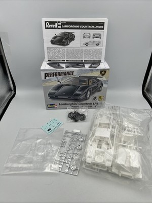 Revell Lamborghini Countach LP500S 1:24 Performance Model Kit Sealed NOB