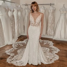 Exquisite Mermaid Wedding Dress V-Neck Sleeveless Applique Bridal Gown Train