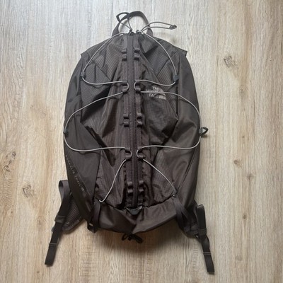 The North Face Borealis Trail 16 Back Pack Dark Chestnut/Garnet NWOT Never Used