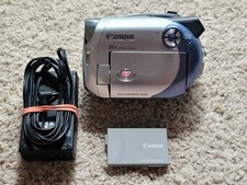 Canon DC-210 Digital DVD Camcorder Video , W/ Charger, And Battery.
